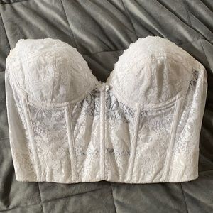 Frederick’s of Hollywood strapless bustier bra white size 38C